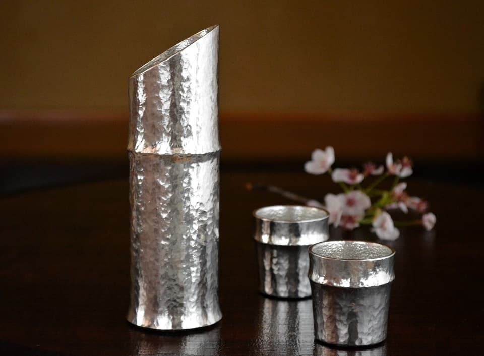 竹を模した意匠が美しい、和食に映える高級酒器セット<能作>