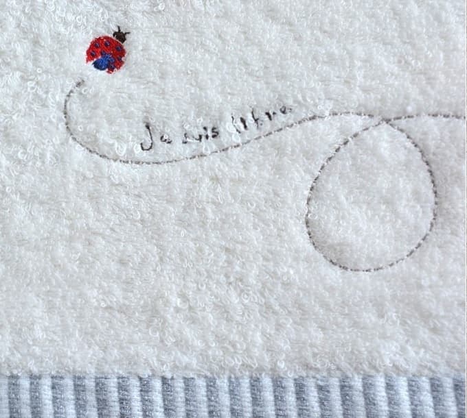シャンティ（グレー×アイボリー）刺繍柄：てんとう虫＜kontex＞