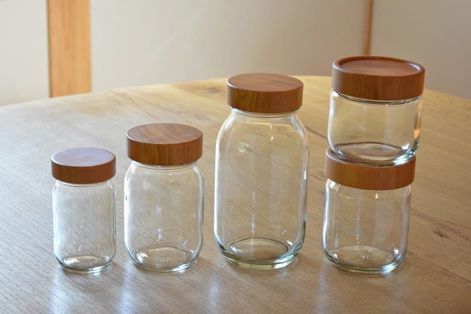 美しいケヤキの蓋を合わせたガラスのキャニスター（Pot・Stacking Pot）＜MokuNeji モクネジ＞