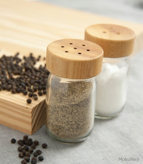 Salt Pepper スパイスボトル おしゃれでかわいい木の蓋のソルト Salt Pepper スパイスボトル おしゃれでかわいい木の蓋のソルト
