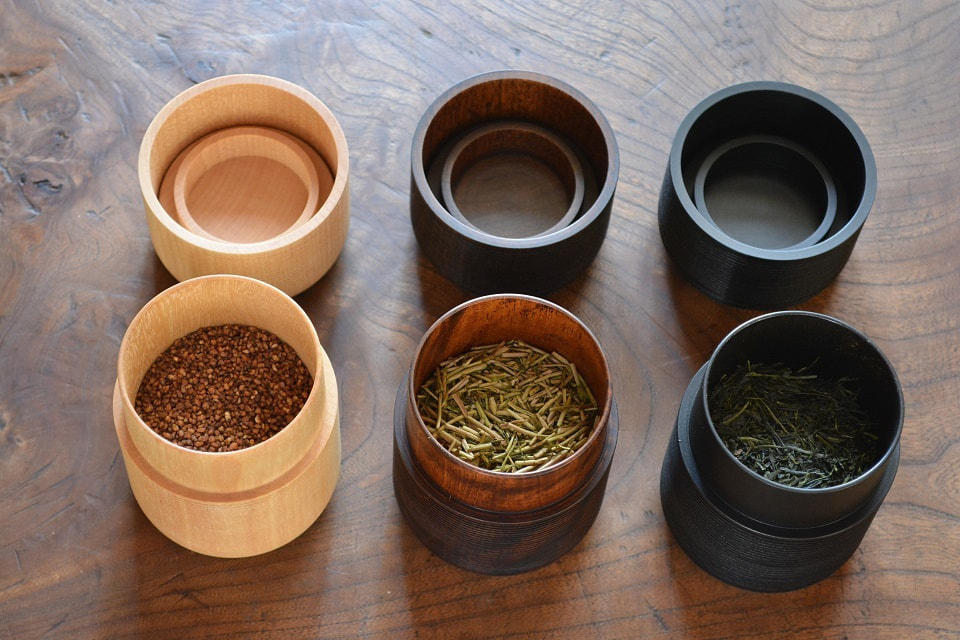 茶筒 KARMI(俵)そば茶・ほうじ茶・緑茶(使用イメージ)