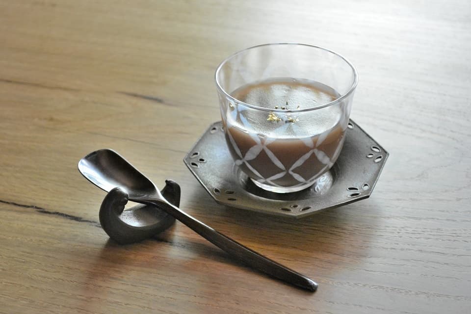 大正浪漫硝子「冷茶・つなぎ格子」×八角茶托×水鳥箸置き×水ようかん＜廣田硝子×鈴木盛久工房＞