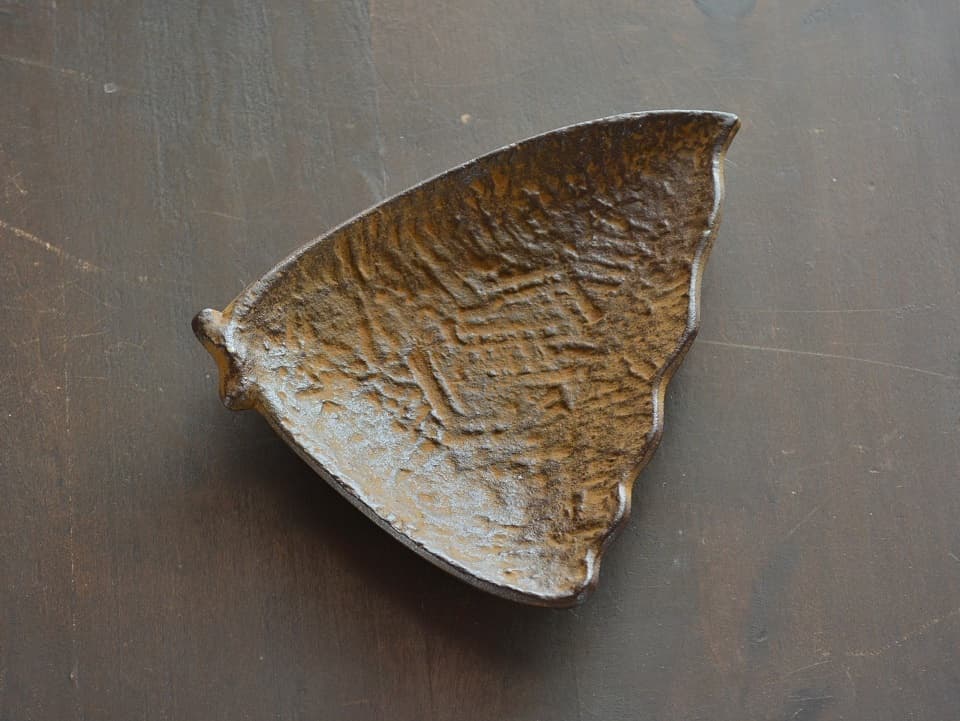 銘々皿「三角蝶」