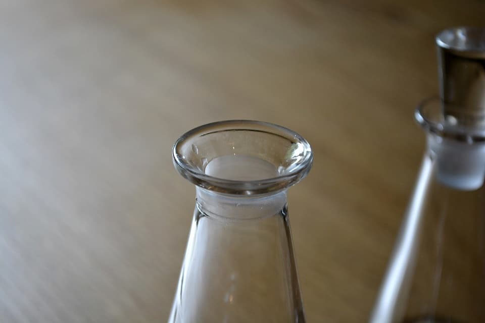 注ぎ口 (ドレッシングボトル・三角型) ＜廣田硝子＞ ｜ 暮らしのほとり舎