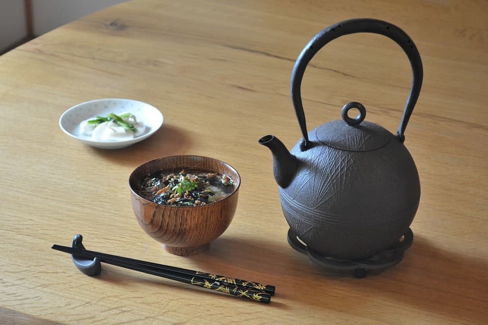 輪島うるし箸 雪月風花 (秋の色・黒) × 水鳥箸置き ＜橋本幸作漆器店 × 鈴木盛久工房＞ ｜ 暮らしのほとり舎