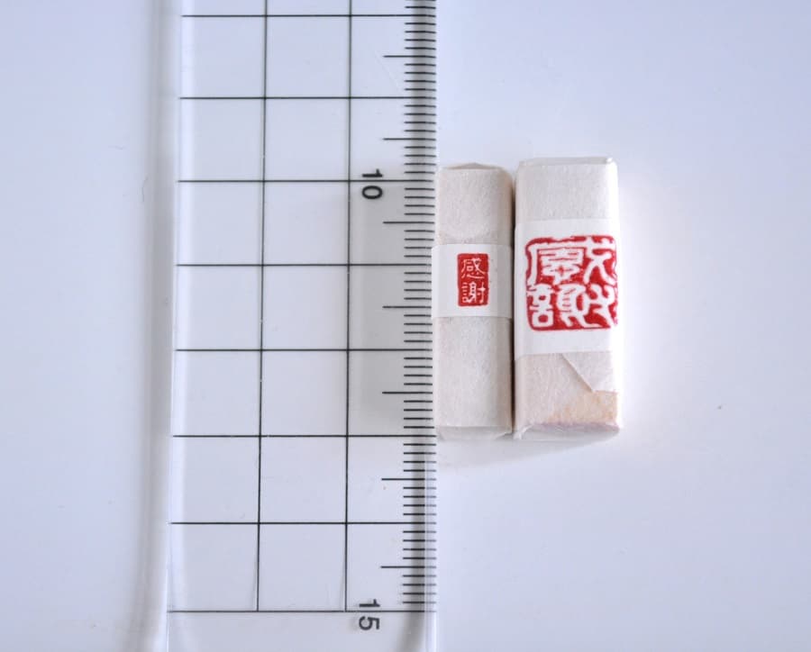 感謝 (短冊)・感謝 (白文) サイズ感 (遊楽の印) ＜工房 蓮＞ ｜ 暮らしのほとり舎