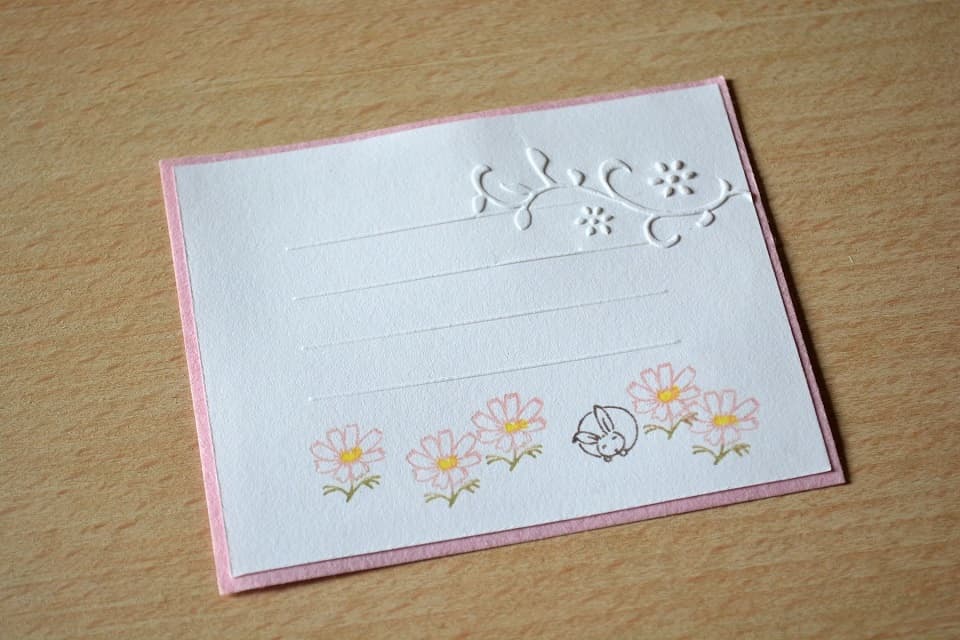 「唐草文」エンボッサー × 遊楽の印「秋桜」｜暮らしのほとり舎