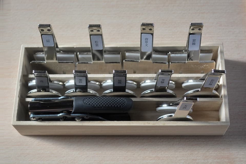 【エンボッサーのおうち】収納状態