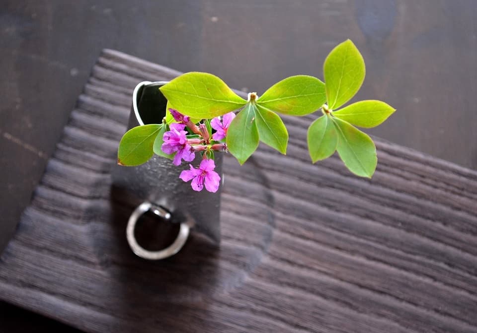 花器・すずはな<能作>