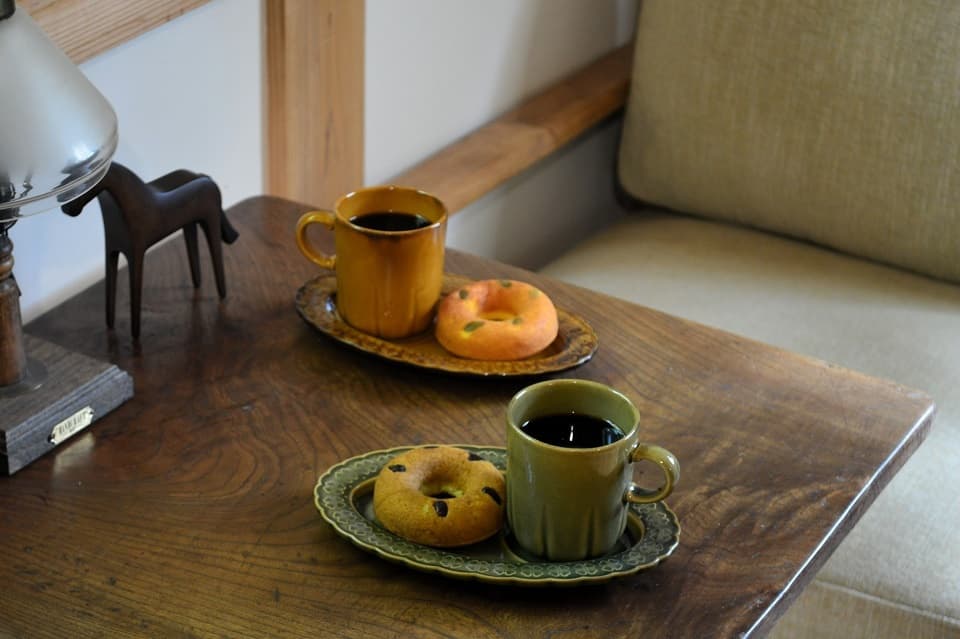 白詰草|ティーカップ&オーバルソーサー(緑・キャラメル)