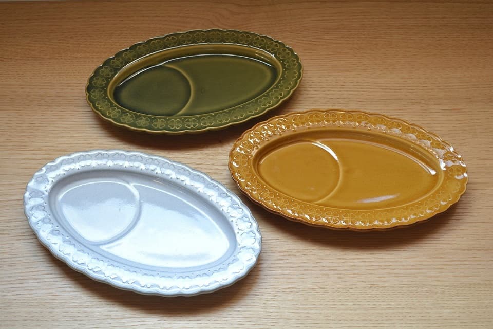 白詰草|オーバルティーソーサー(乳白・緑・キャラメル)<4th-market>