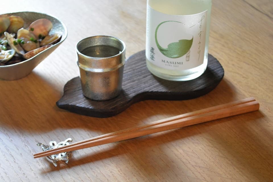 こだわりの酒器と器で晩酌の時間が一層豊かなものに【ぐい呑み「竹」・箸置き「亀」・Kuzushi「Yugami」】