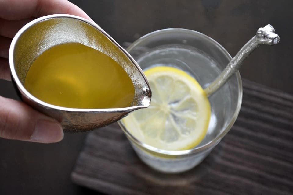 シロップやミルク入れにはもちろん、ドレッシングやソースを入れて食卓に添えても素敵です【ピッチャー】