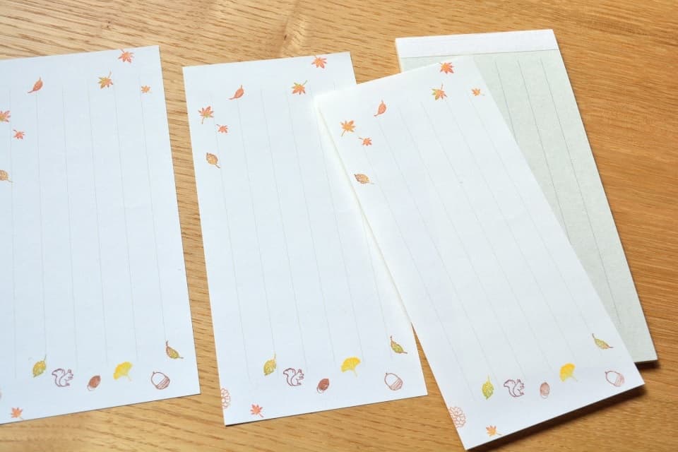 秋らしさ溢れるオリジナルの一筆箋