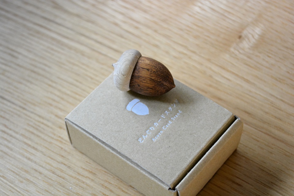 acorn_card-stand.jpg