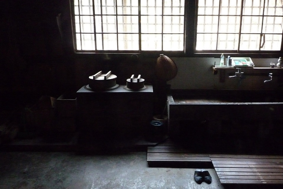 竃 (かまど)［能登・時国家］｜暮らしのほとり舎