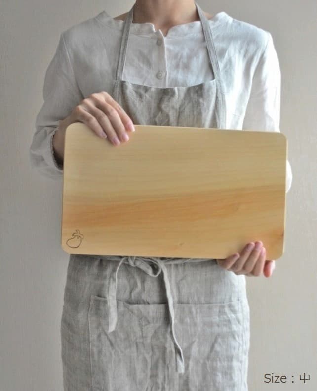 商品雑録】日本で唯一のイチョウ材専門店が作る天然一枚板のまな板 