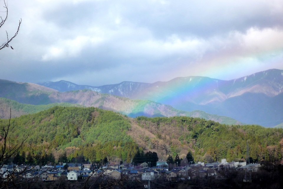 七十二候｜第十五候「虹始見」のブログ記事へ