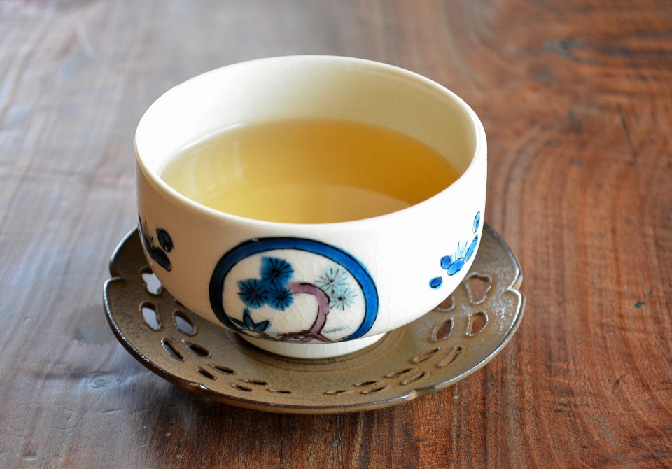 ブログ記事「おもてなしだけじゃない普段使いでこそ活きる道具・茶托」へ